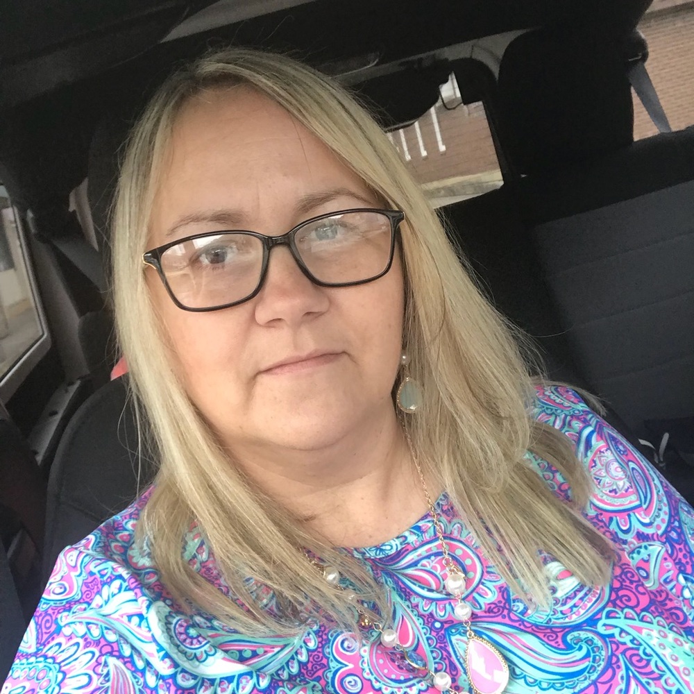 Meet your Posher, Stephanie